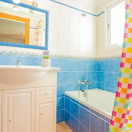 Con Piscina Privado En Paraje Natural Unico Holiday home Nerja
