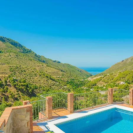 Con Piscina Privado En Paraje Natural Unico Holiday home Nerja