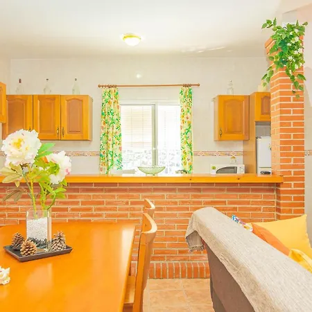 Con Piscina Privado En Paraje Natural Unico Holiday home Nerja